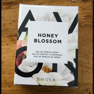 Avon Honey Blossom